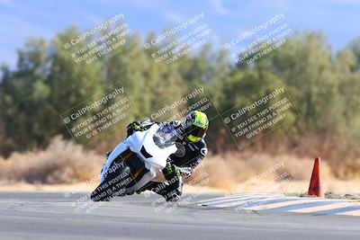 media/Jan-08-2022-SoCal Trackdays (Sat) [[1ec2777125]]/Turn 7 (1035am)/